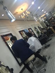 -影博莎美容美发形象设计中心