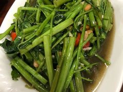 -Dang restaurant (patong phuket)