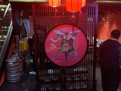 -虾弄弄海派小龙虾·牛羊蝎子火锅