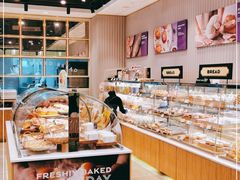 面包甜点陈列柜-巴黎贝甜(华堂新辰汇店)