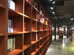 -新华书店(印象城店)