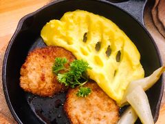 鸡肉饼配土豆泥-Lozhki-ploshki