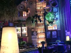 -临界音乐酒馆·小龙虾·江湖菜(华熙LIVE·鱼洞店)
