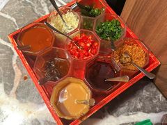 -禄婶鸡煲·打边炉
