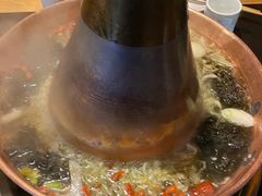 -果松木炭酸菜铜火锅·外婆参鸡汤