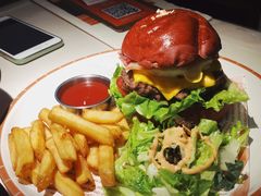 红丝绒芝士牛肉汉堡-阿妮叶李(光谷世界城店)