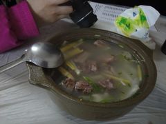 馄饨老鸭煲-老品芳