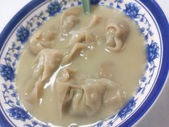 黄鱼馄饨-明呈黄鱼面馆(斜土路店)