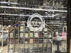 -钟书阁(群光广场店)