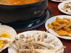 -菌之家·专业纯野生菌火锅·特色炒菌