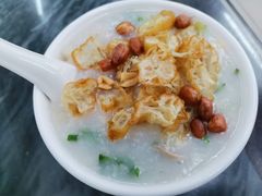 艇仔粥-穗银肠粉店(东川路店)