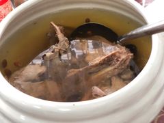 鹅骨炖汤-鹅香阁私房菜(一鹅五味)
