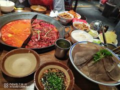 -萍姐火锅·公路夜市(武汉首店)