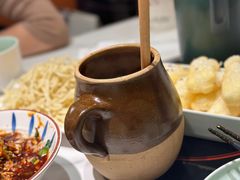 -黄记煌三汁焖锅(新佳丽江汉路店)