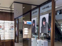 -LensCrafters亮视点·OAKLEY精选(静安嘉里中心店)