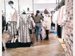 -三福时尚(三峡广场华夏银座店)