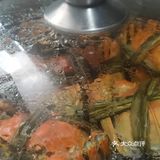 国庆期间除了吃还是吃大闸蟹吃起来给挑食的老二尝试了吃