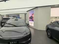 -华为智能生活馆(上海中山公园龙之梦)