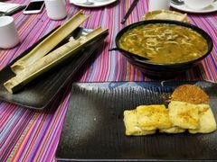 -香巴拉云南餐厅(华莱坞店)