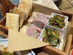 驴肉火烧-掌柜的店·河南菜(新天地店)