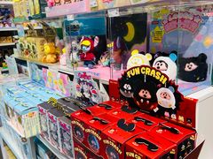 -名创优品(广州萝岗万达广场店)