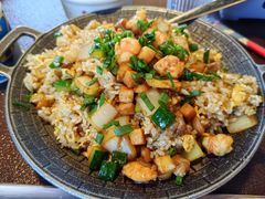 -曼听小寨海鲜烧烤·大连辣炒大王(盖州街店)