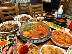 -喇喇排骨火锅·传统韩式脊骨汤(望京西园总店)