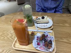 -藏猫猫咖啡主题馆(中央大道店)