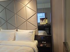 -桔子酒店(上海西藏北路地铁站店)