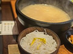 -银米·云南传统过桥米线(双廊黑金冠店)