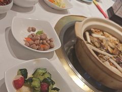 -天宜隆蘑菇宴火锅(石景山旗舰店)