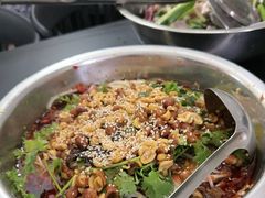 -周良天山牛杂城(天山路总店)