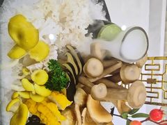 -牛员外鲜切牛肉火锅