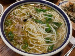 -云阿蛮云南生烫牛肉米线(奉贤路店)