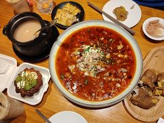 -莲餐厅·湖北菜·潜江小龙虾店(愚园路店)