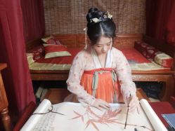 -汉仪华裳汉服馆(打浦桥店)