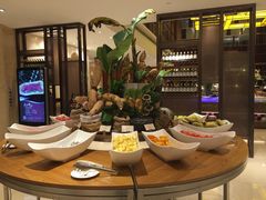 -南湖名都·景湖轩全日制餐厅·海鲜自助·东南亚风味·临湖而食