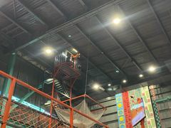 -极限PLAY运动娱乐新世界·团建派对表演休闲馆·室内高空游乐园
