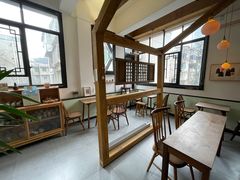 靠窗位-知亘茶食