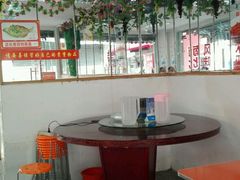 -月落乌啼餐馆