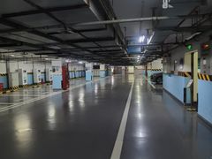 -澳门中心-办公楼地下停车场
