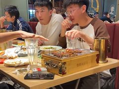 -街角等你.大连海鲜烧烤.经典铁板海鲜串(西安路店)