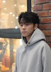 -一家只做男发烫染的店