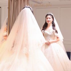 -GRACE KELLY婚纱与礼服(北京店)
