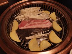 -军硕烤肉·部队火锅(二七万达店)