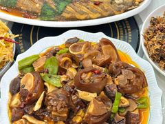 -丹水桥地锅鱼·翘嘴鲌·地方特色全鱼宴(丹江口大坝店)