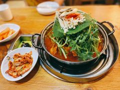 土豆排骨火锅-喇喇排骨火锅·传统韩式脊骨汤(望京西园总店)