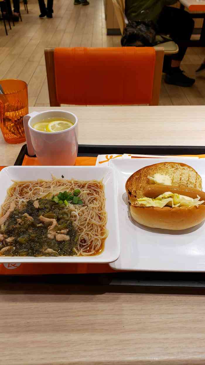 大快活(鲤鱼门广场店)-"早餐时间一个人就去了大快活吃个早餐.选了.