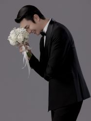 -至臻微拉婚纱摄影