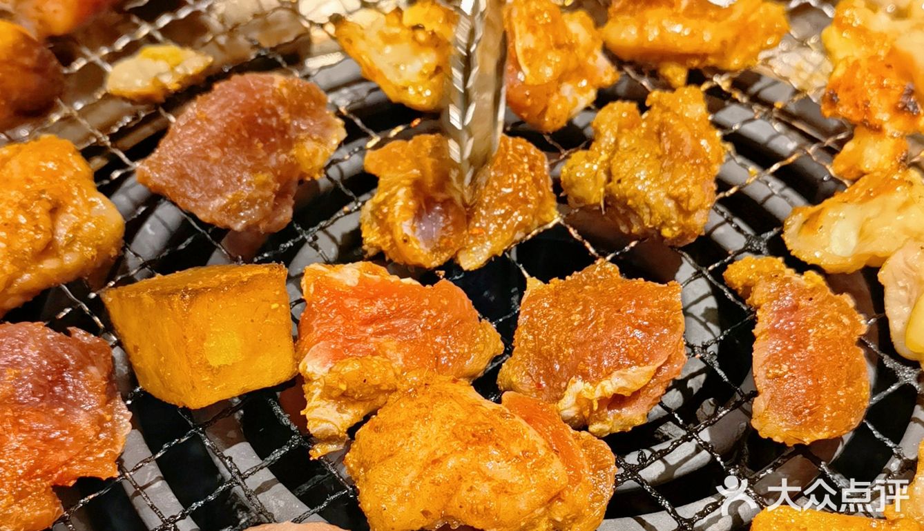 北京胡同里的烤肉车间